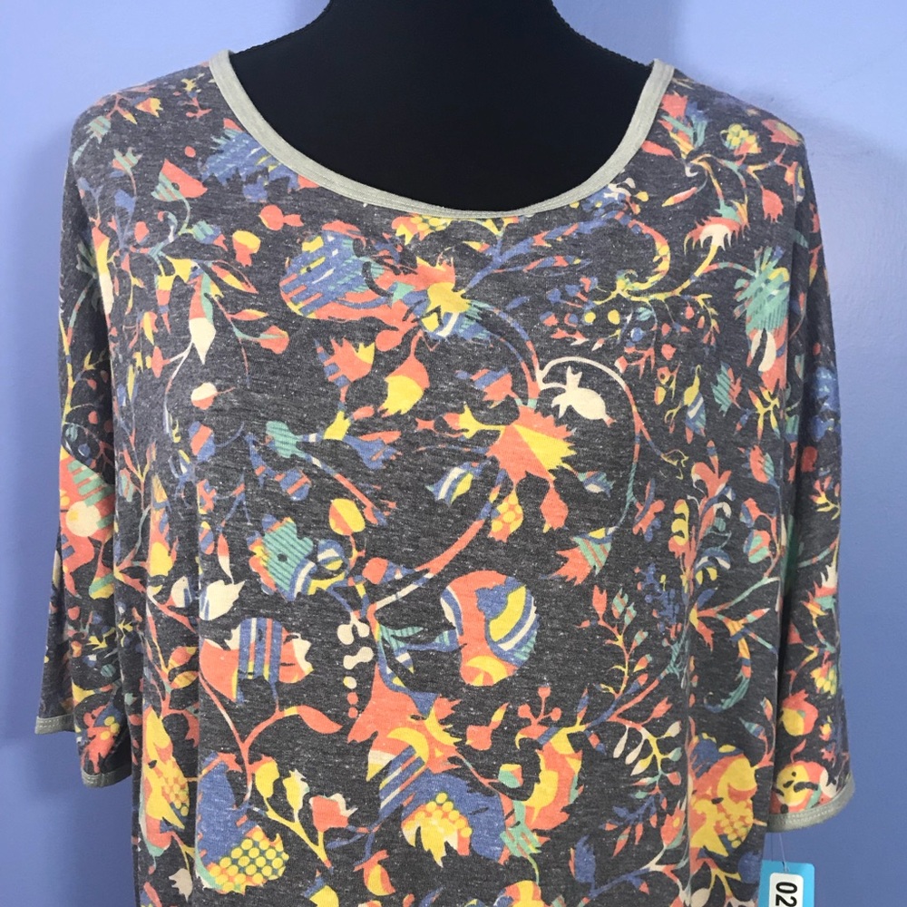 NWT medium LuLaRoe Irma tunic